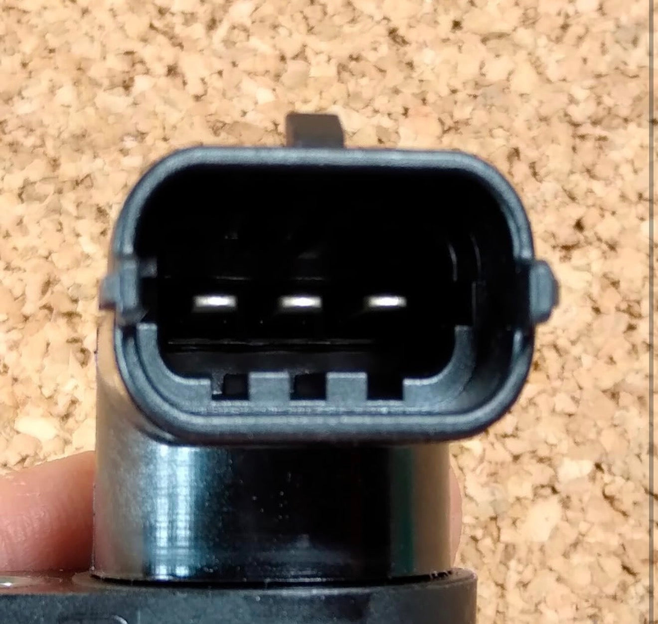 CAMSHAFT Position Sensor Compatible with Land Rover Discovery Defender Discovery Sport 2.0L & 3.0L LR074065