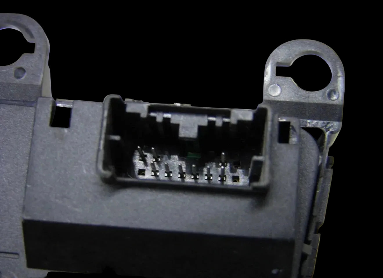 13553607 GM STEERING WHEEL CRUISE CONTROL SWITCH fits 19-25 SILVERADO 1500 NEW