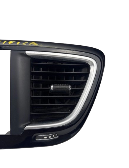 2017-2025 Chrysler Voyager/Pacifica Radio bezel with air vents